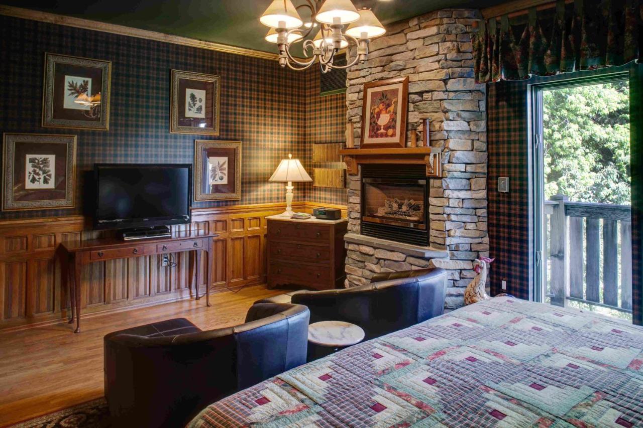 Twin Pine Manor Bed and breakfast Ephrata